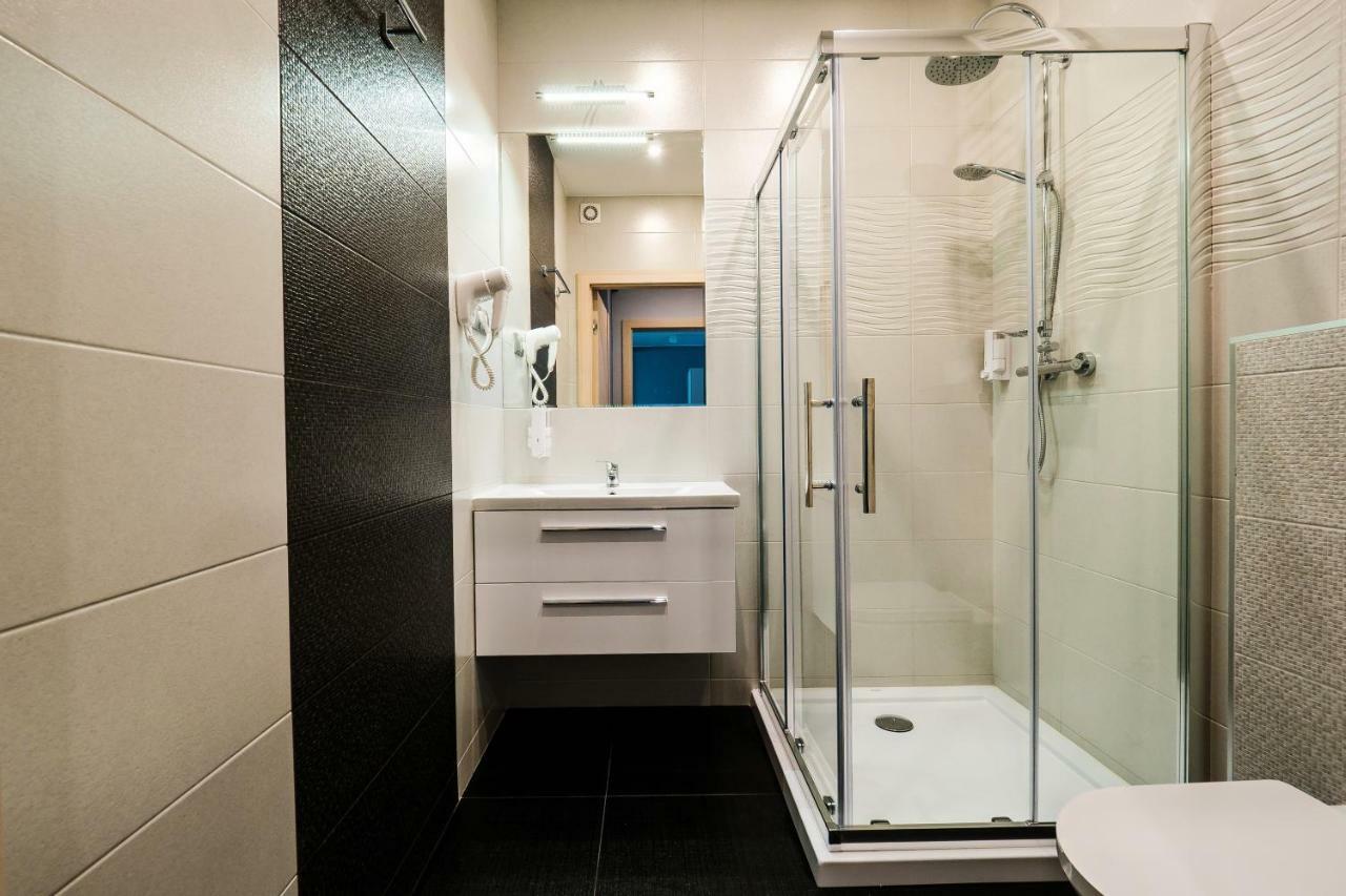 Extrans Hotel Olchowa Ngoại thất bức ảnh